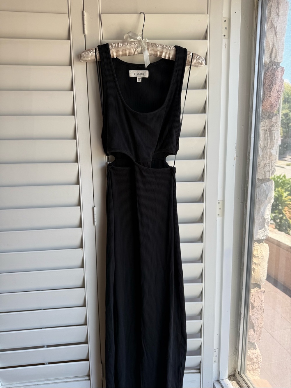 L* Space Black Ribbed Cutout Maxi Dress with Front Slit - Picture 4 of 6